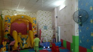 thi công giấy dán tường trẻ em
